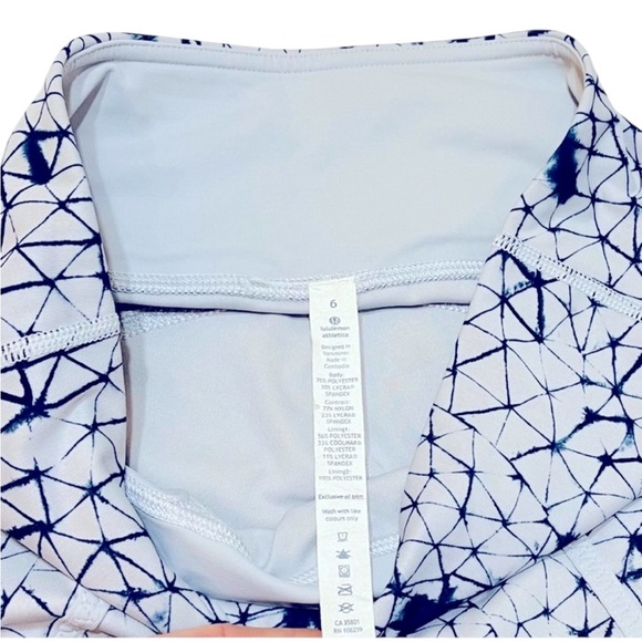 Lululemon Legging Size 6 Blue Pattern Stretchy Active Pants Zipper Pocket - Picture 3 of 6